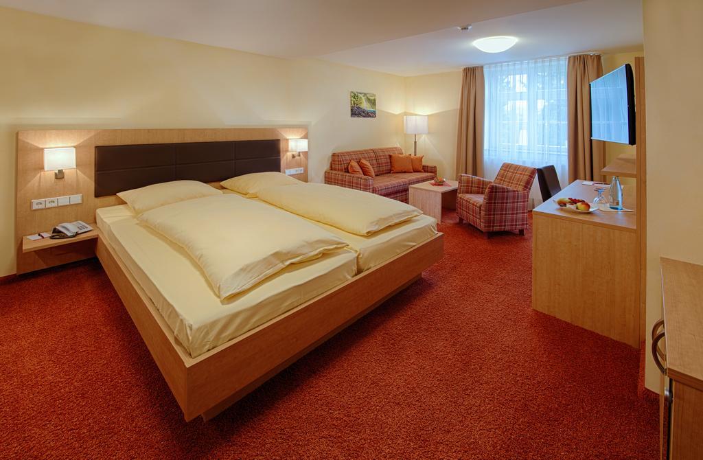 Hotel Obere Linde Oberkirch  Zimmer foto